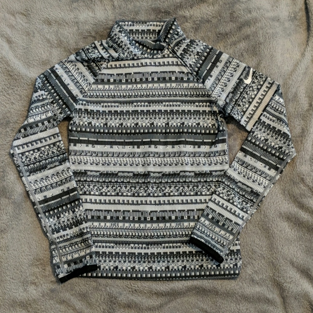 Nike Pro pullover Sweatshirt Size medium